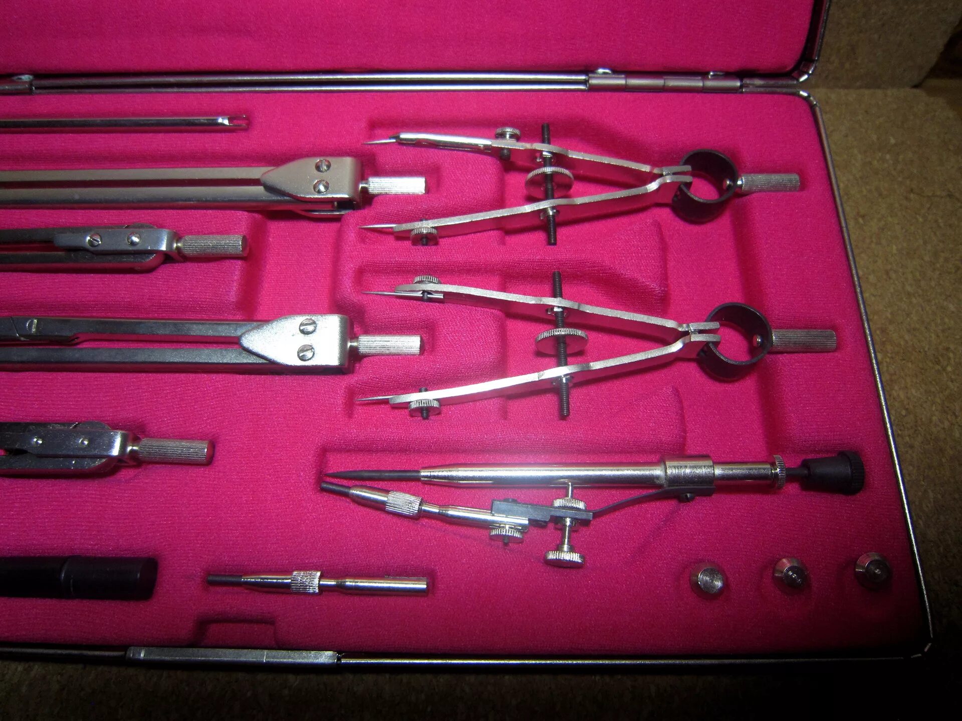 Готовальня convex / professional (5 предметов). Готовальни авито. Готовальня нчк-28-1 гост 21469-82. Готовальня нчк-28-1. Готовальня ссср школьный.