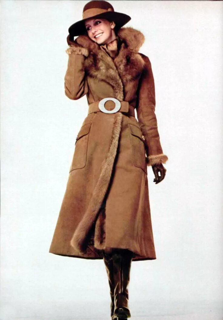 Диор 1970. Дубленка Christian Dior. Пальто 70-х годов женские. Дубленки 70-х годов. Дубленка в стиле ретро