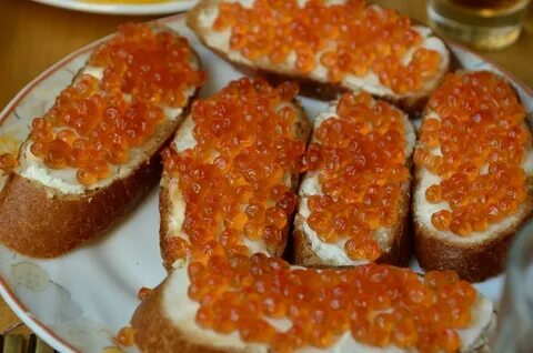 Хлеб с икрой