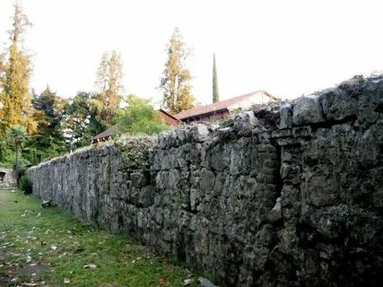 Великая абхазская стена
