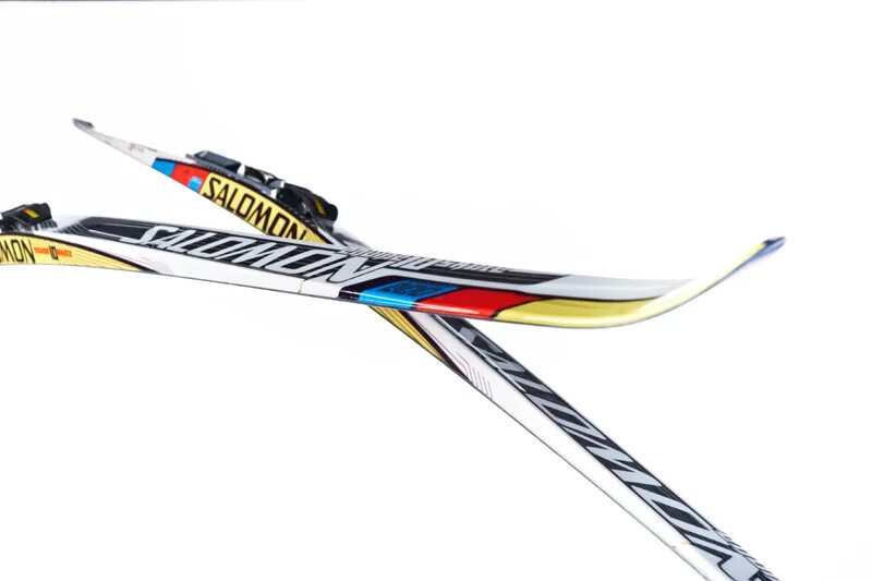 Коньковые лыжи обзор. Саломон equipe 10 skate. salomon equipe skate. salomon equipe 10t2v. лыжи саломон для конькового.