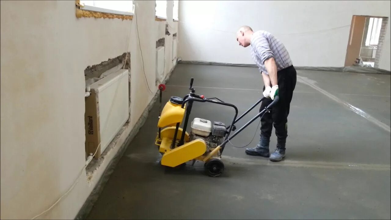 Бензорез хельмут 350. Резка швов в асфальте. Алмазная резка асфальтобетона. Прорезка швов в бетонных полах. Нарезка швов в бетоне смета.