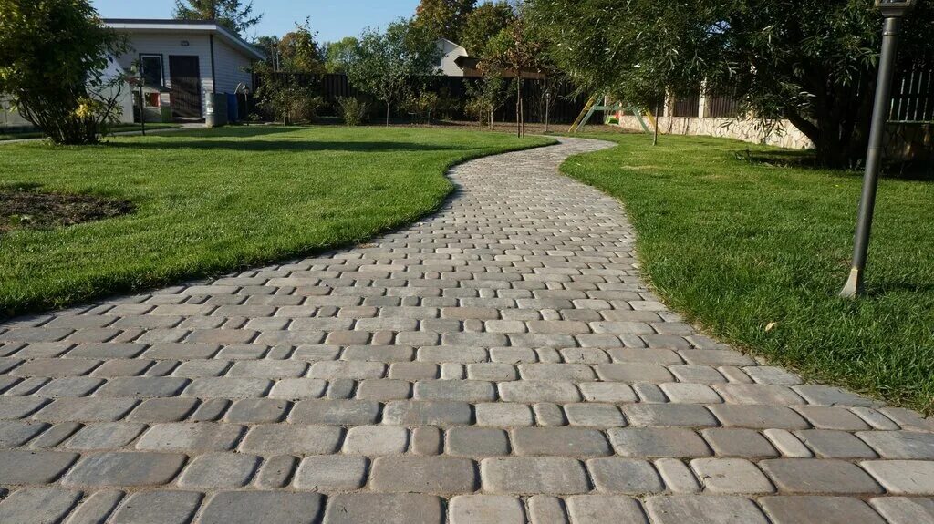 Cobblestone Road: Road to Encouragement