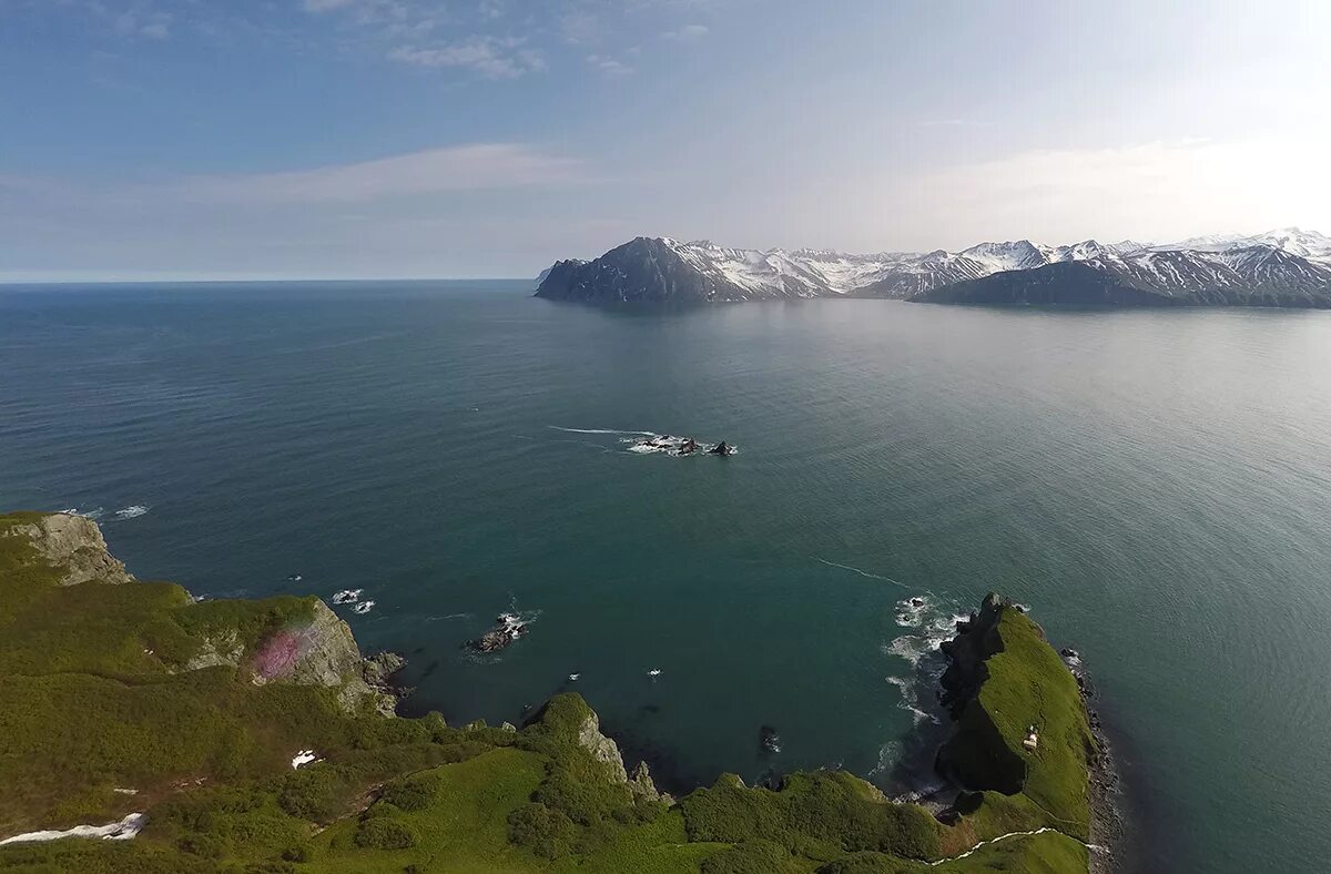 охотское море на карте россии. вулкан алаид курильские острова на карте. залив шелихова на карте. командорские острова на карте. остров сахалин и япония на карте.