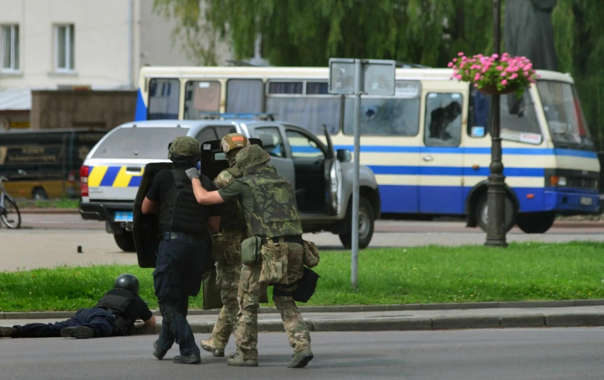 Терроризм освобождение заложников.