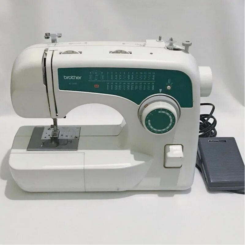 Машинка brother xl. Швейная машина brother XL 2600. Бротхер XL- 2600 швейная машина. Швейная машинка Star 1400 brother. Швейная машинка brother XL-3500.