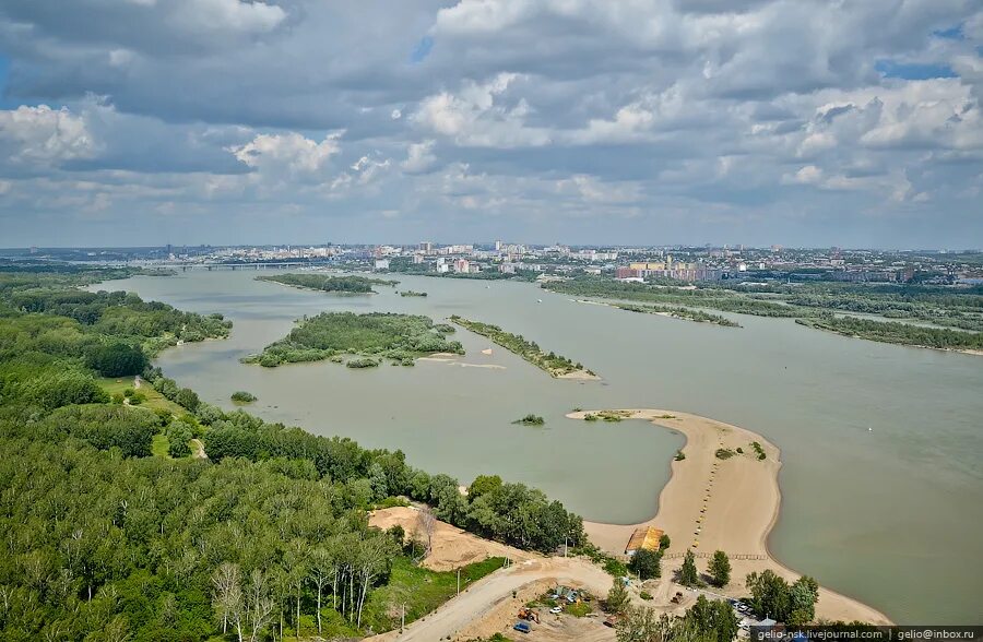 Мост через реку обь в новосибирске. Обь новосибирск разлив. Обь в новосибирске. Мост через реку обь в новосибирске абаринов. Река обь бугринский мост.