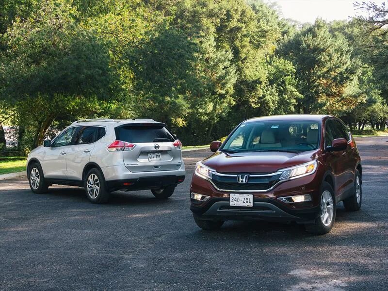 Nissan x Trail vs Honda CRV. Honda vs 2015. Nissan CR-V. Honda HR V И Nissan x-Trail. Сравнение х трейл