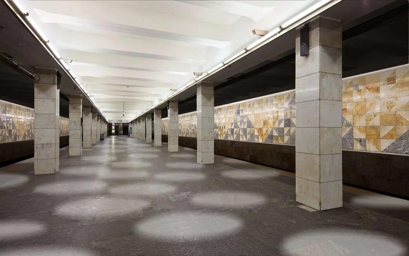 метро киевская арбатско-покровская линия. московское метро станция киевская. москва 3 станция в москве. станция добрынинская кольцевая. маяковская (замоскворецкая линия).