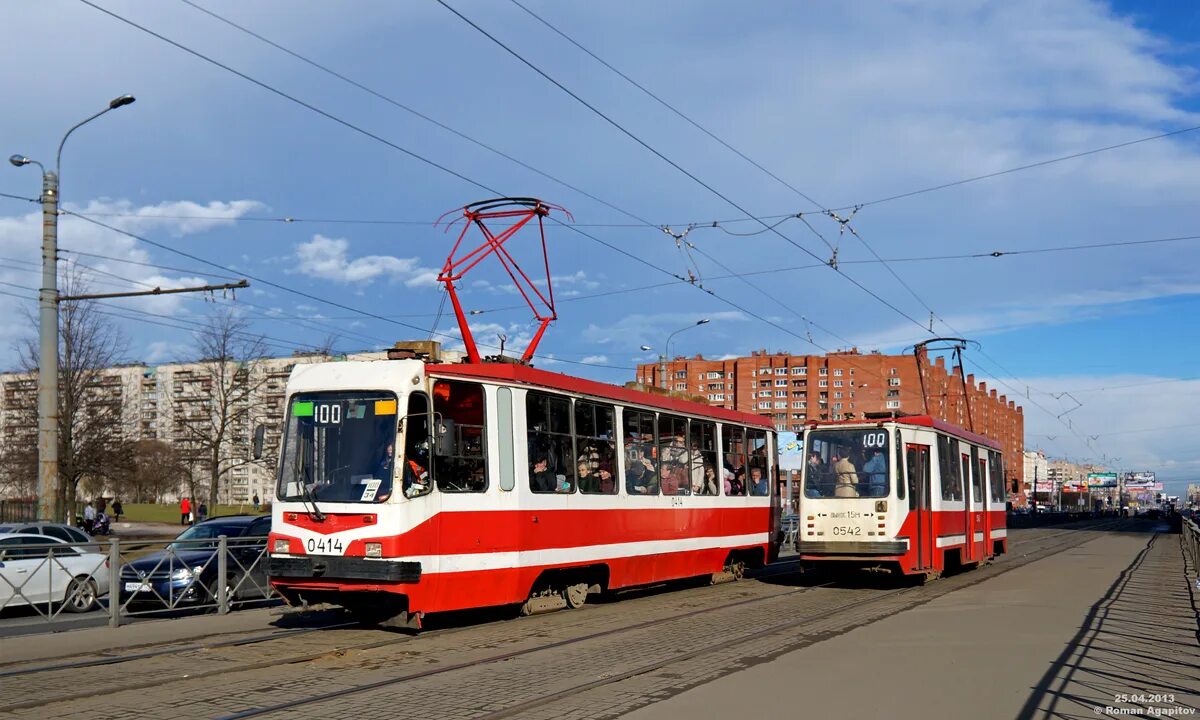 Трамвай лм 2005. Трамваи Санкт-Петербурга лм-99к. Проспект Просвещения трамваи 2006. Трамвай лм 99к 0427.