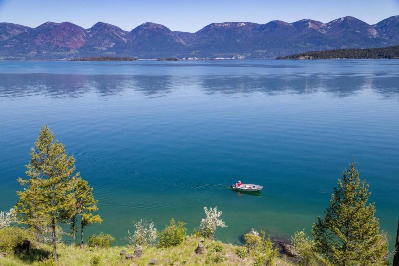The water of Montana's own Flathead Lake is so clear that it gives the illusion 