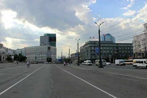 Площадь революции 4