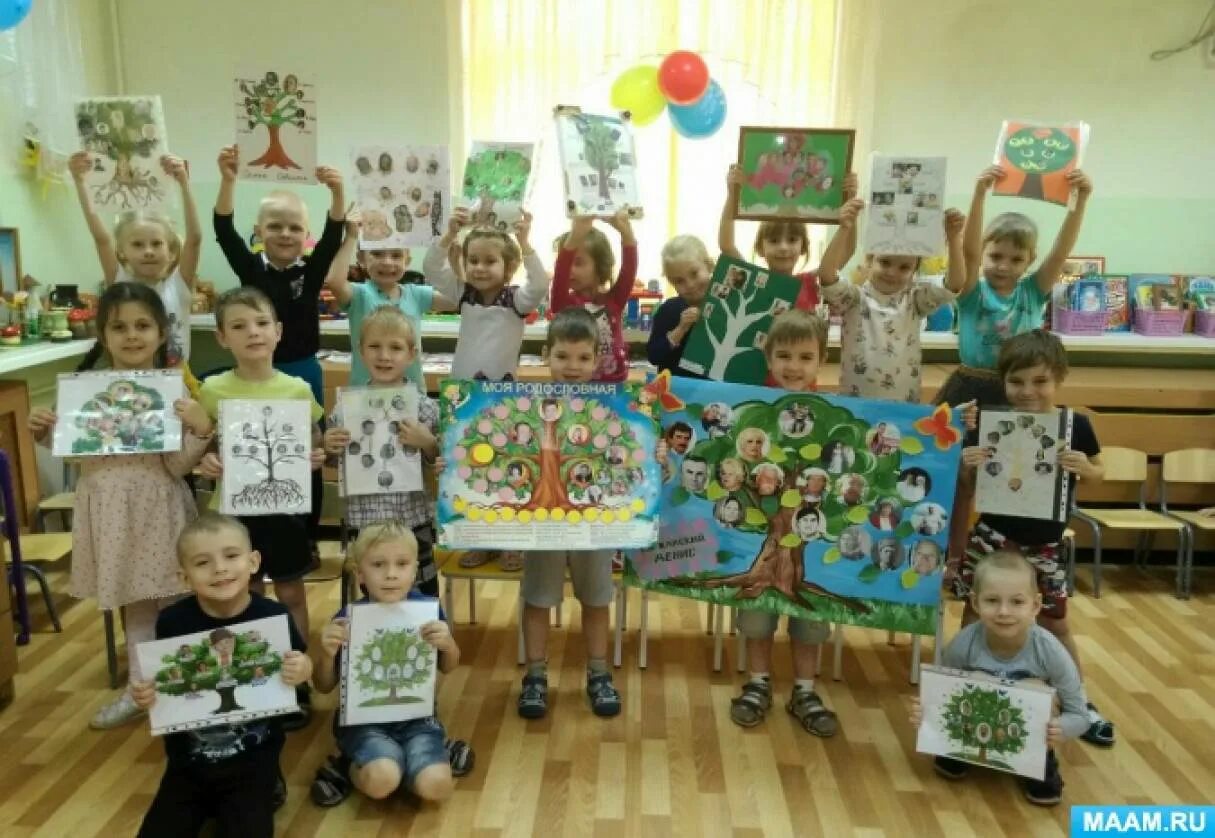 Дети и родители в доу. Мама папа я спортивная семья конкурсы. Родители в садике. Поделки на тему семейные традиции для детского сада. Эмблема конкурса семья года.