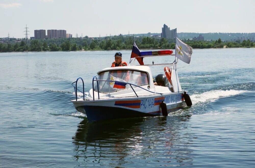 Спасательные лодки мгпсс. Катер кс-701м. Катер ламберти гимс. Патрульный катер гимс. Спасение маломерных судов.