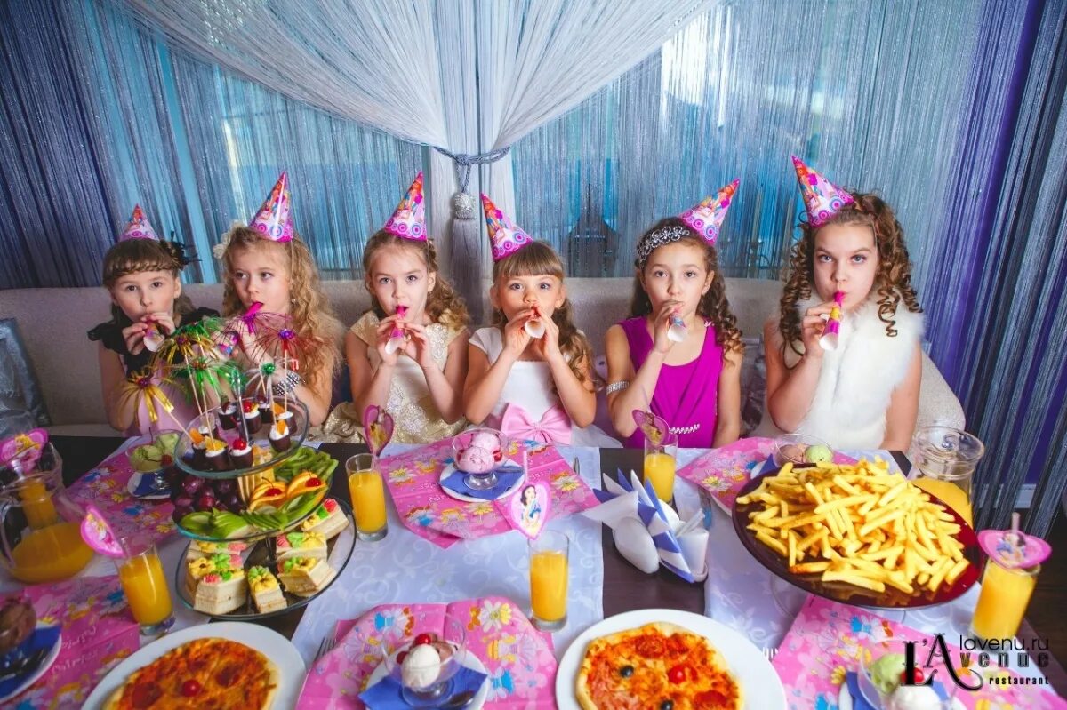 Как отметить день рождения девочки 8 лет. Детский стол на день рождения. детский праздничный стол на день рождения. стол на день рождения ребенка 5 лет. детское меню на праздник день рождения.