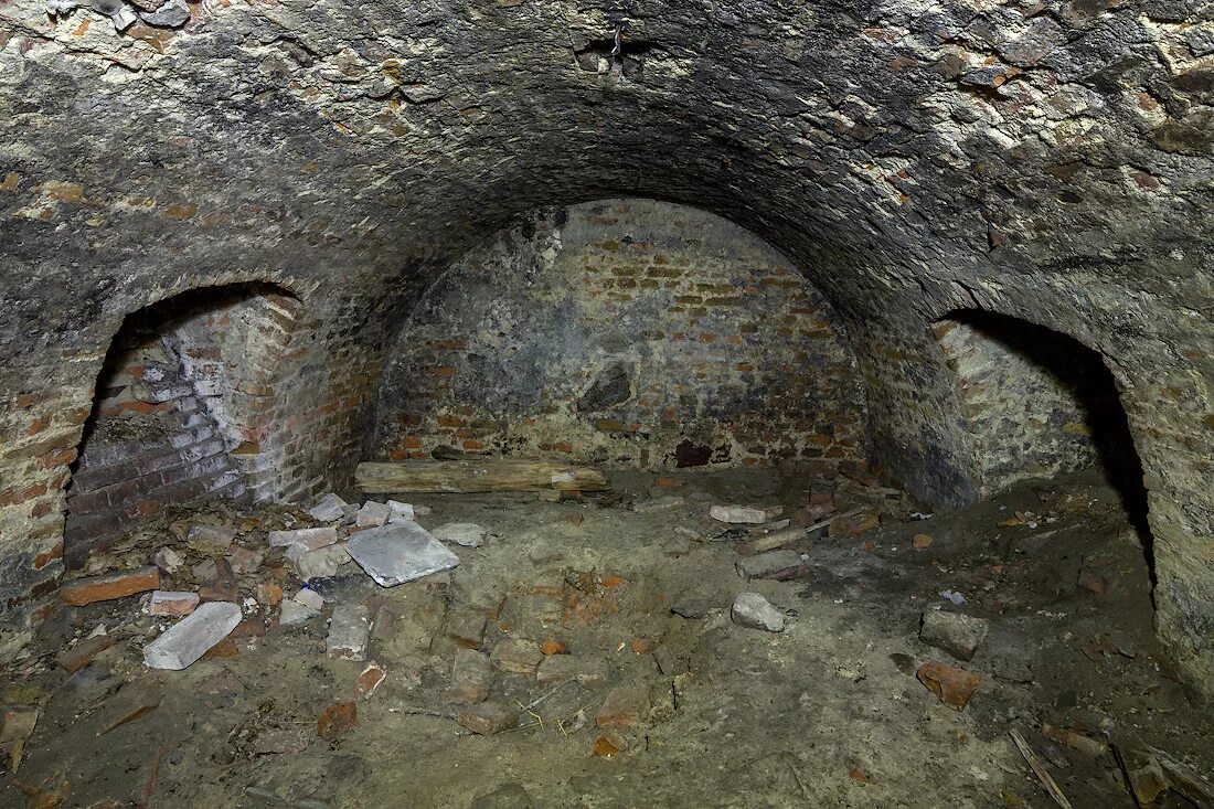 подземные ходы монастырей. катакомбы петропавловской крепости. верхотурье подземные ходы. подземные ходы монастырей. никольский женский монастырь святые пещеры село покровка.