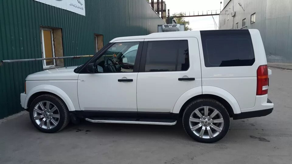 Дискавери диски купить. Land Rover Discovery 3 r20. Land Rover Discovery 4 r22. Диски r20 на Land Rover Discovery 3. Land Rover Discovery 3 диски.