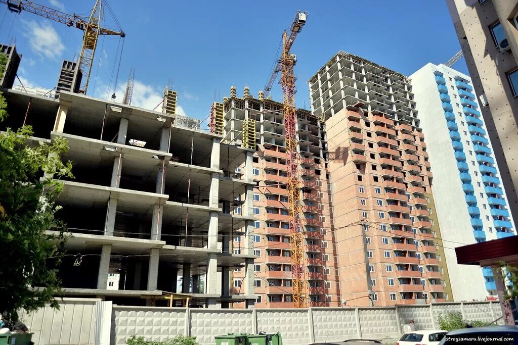 Строящиеся дома самара. Многоквартирный дом самара. Многоэтажные здания самара. Стройка в россии. Самара стройка жк.