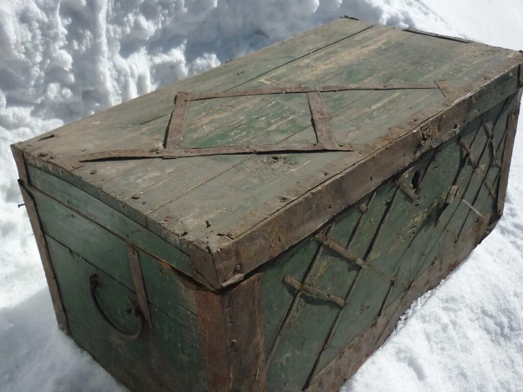 Заберите добычу из трофейного сундука суреки