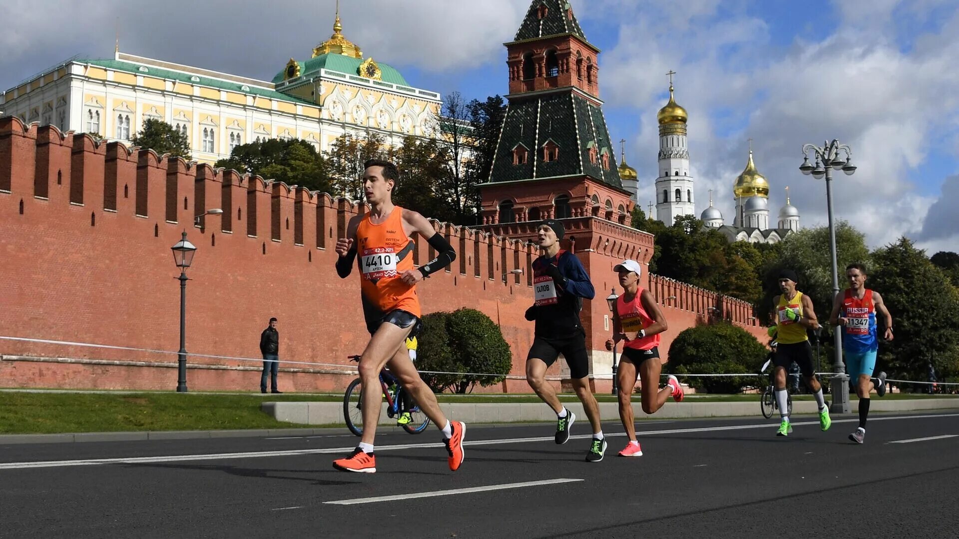 Спортсмены города. Московский марафон 2020. Московский марафон 2021. Московский марафон 2022. Марафон в Москве 20 сентября 2020.