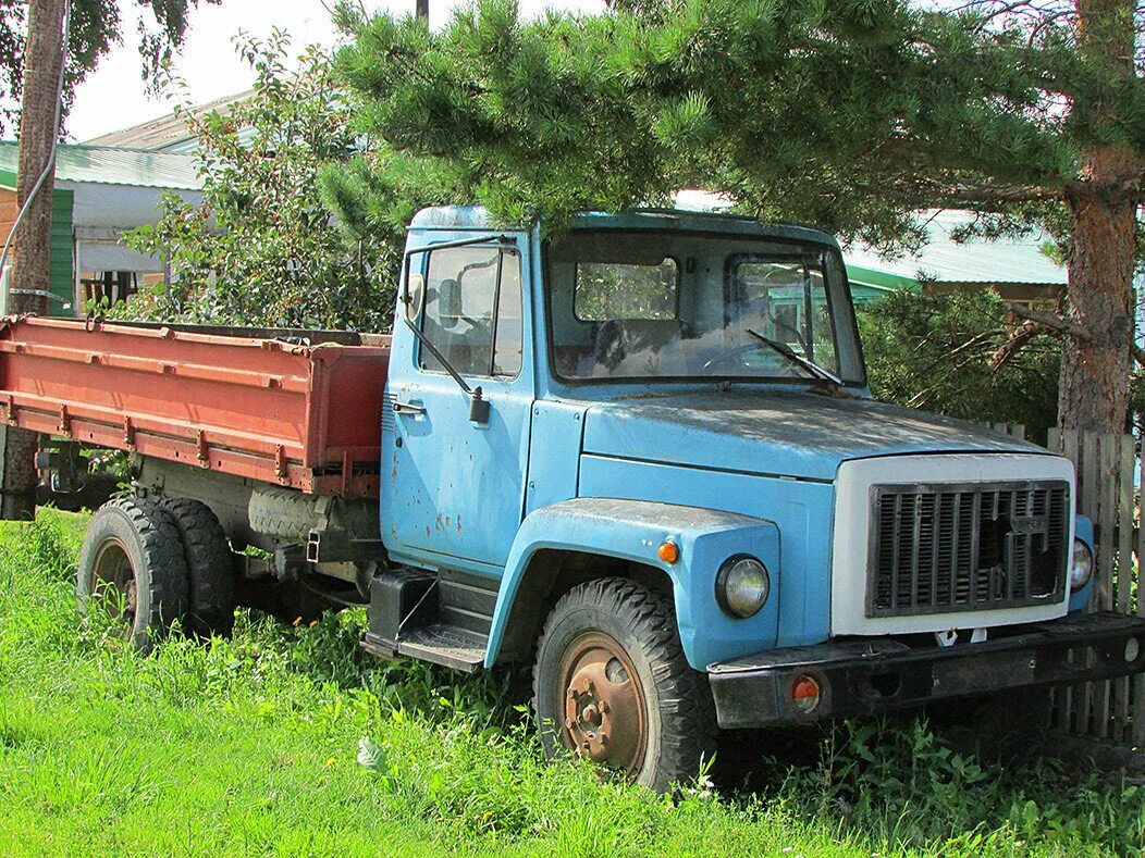 газ 3307 1993 года. урал 5557 самосвал. зил 130 алтайский край. газ 3307 седельный. дром алтайский грузовики.