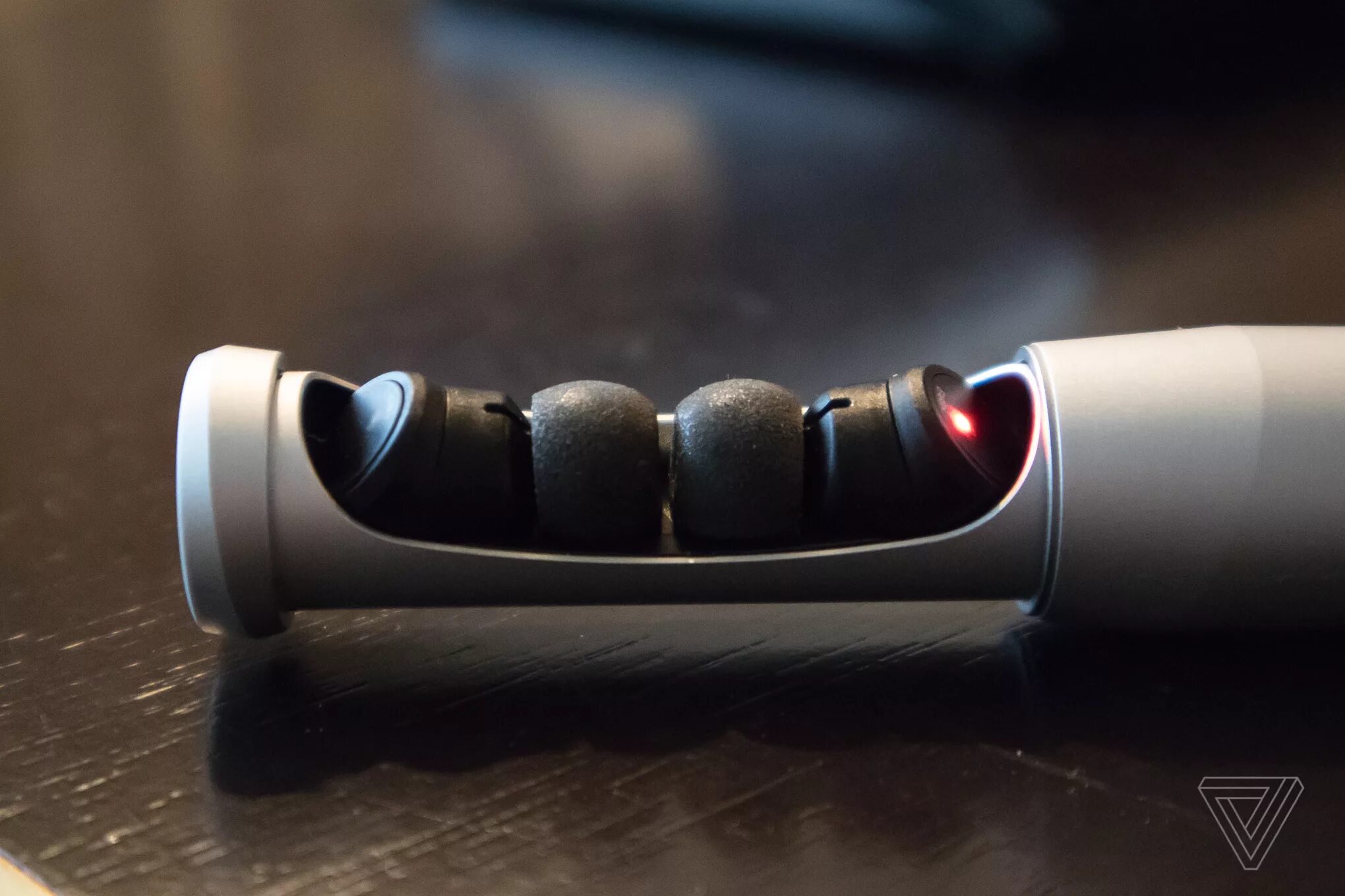 Wireless earbuds не работает