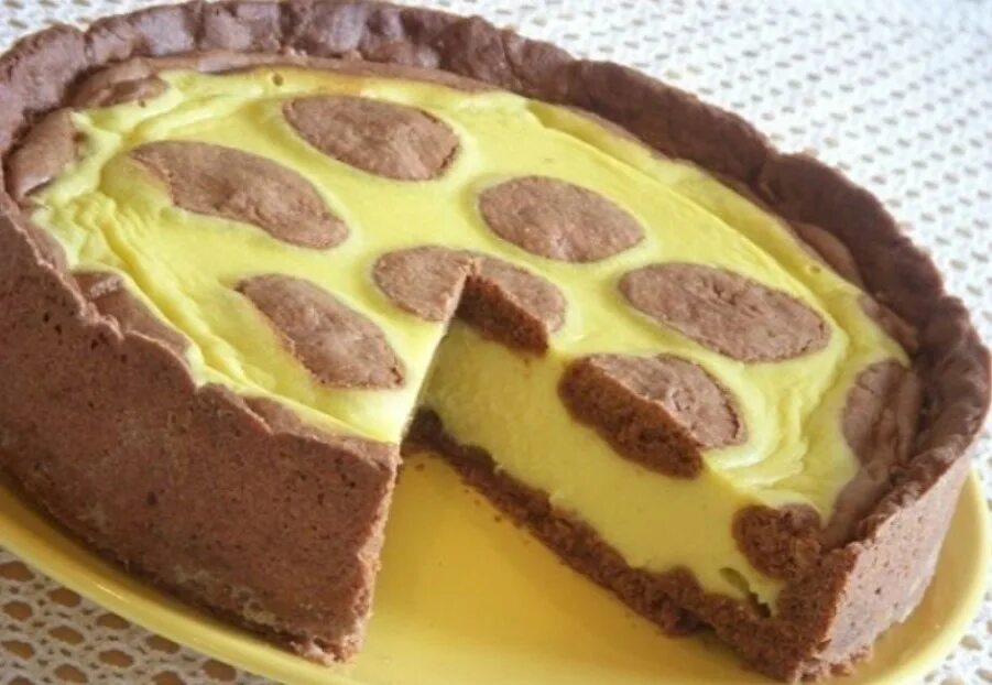 Пирог Жираф с творогом. Шоколадно творожный пирог. Пирог шоколадно творожный Жираф. Шоколадный пирог с творогом. Белькович шоколадно творожный пирог
