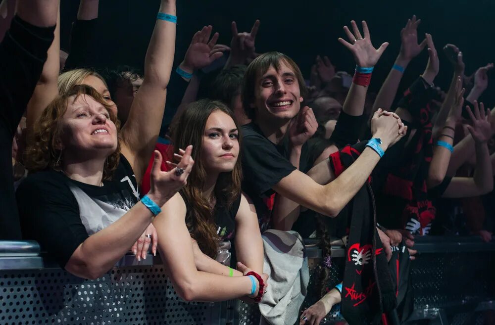 майя олейник. алиса сейчас ночь. алиса лидделл косплей 18. алисса уайт-глаз 2022. алиса сейчас ночь.