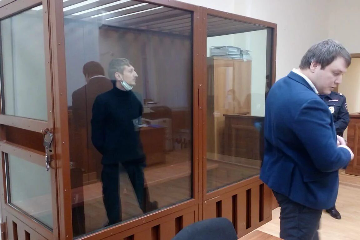 Суд признал мужчиной. Захват заложников в Москве банк.