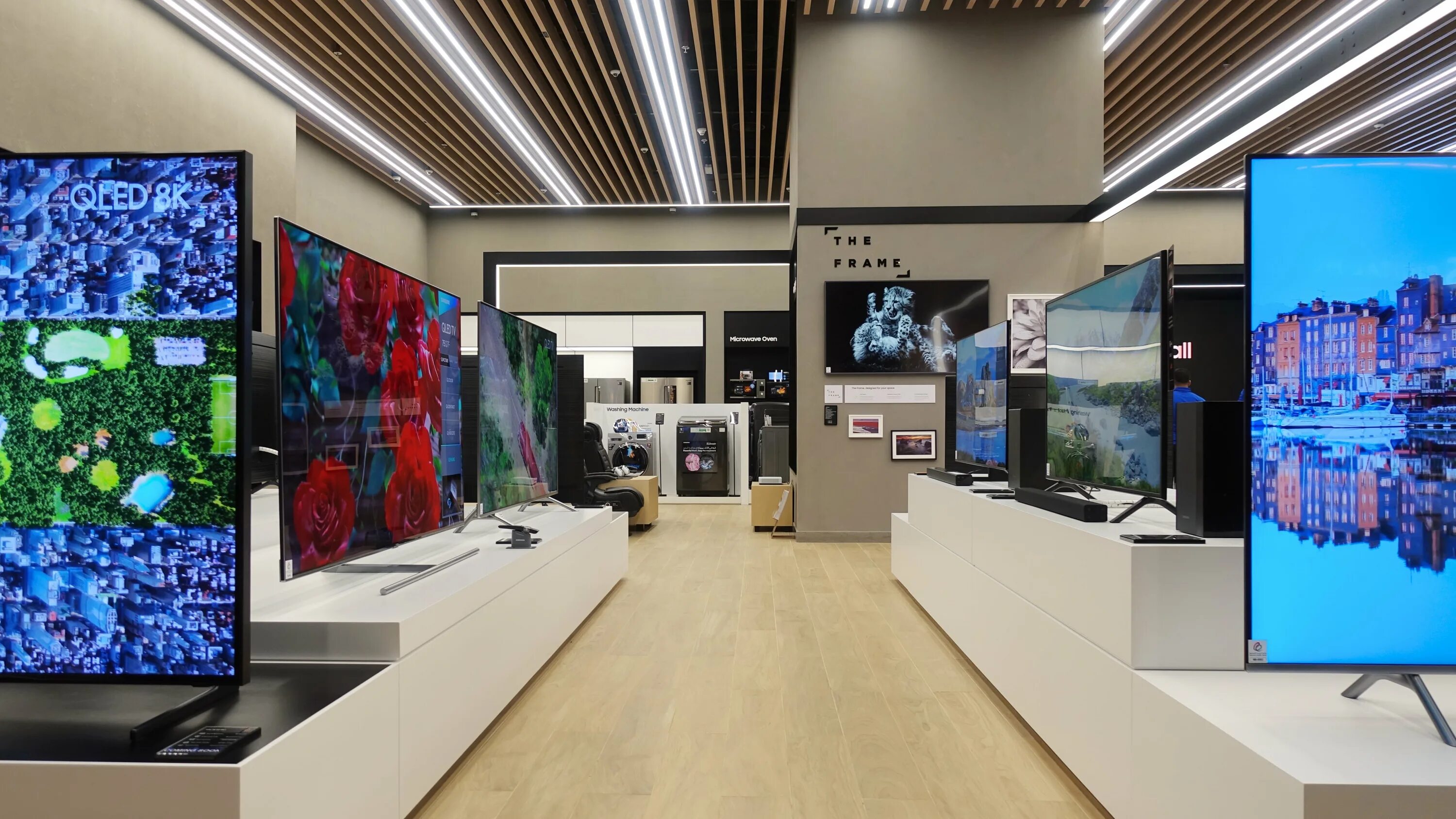 Most interactive. Дубай Молл магазин самсунг. Samsung experience Store 2014 год. Samsung Innovations 2006. Experience Center.