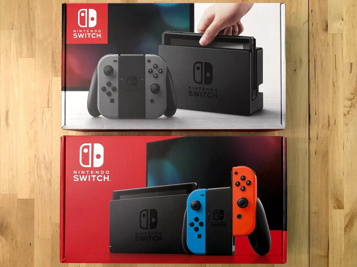 Nintendo switch old. Nintendo Switch Nintendo. Nintendo Switch 1. Нинтендо свитч Лайт коробка. Нинтендо свитч комплектация.