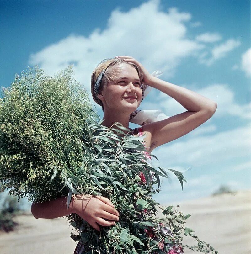Про советских девушек. Советские женщины. Советские женщины 1950-х годов. Советские девушки. Красивые девушки ссср.