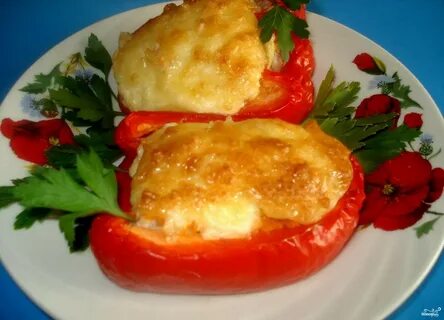 Перец фаршированный овощами в духовке половинками