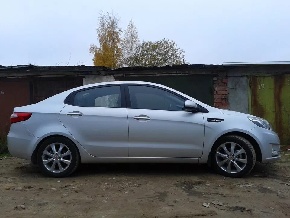 Киа Рио 195/55 r16. 195/55 R16 Kia Rio 4. Kia Rio 3 r16. Киа Рио колеса r16. Киа рио 3 r16