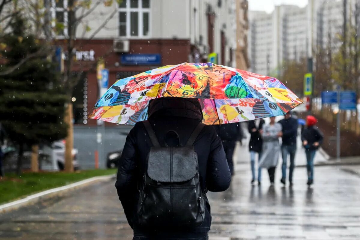 Погода москве дождь будет. Фотосессия в дождь. Дождливая Москва. Снег в Москве. Дождь в Москве.