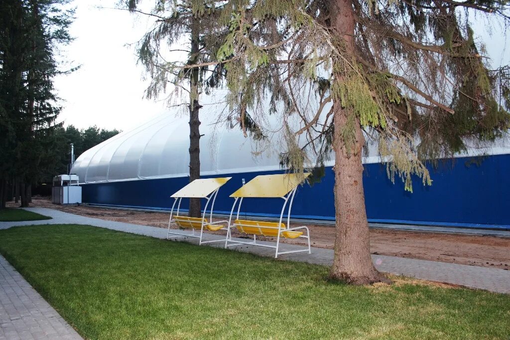 Изумрудный спортивный комплекс. Спортивная база Эмеральд Нижний Новгород. Эмеральд ледовая Арена. Emerald Sport база отдыха. Спортивный комплекс "изумрудный".