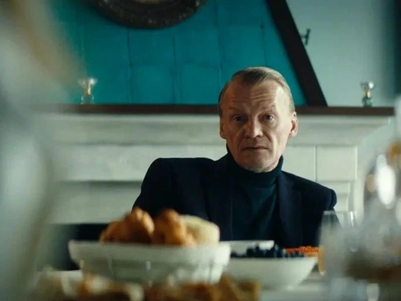 Неличная жизнь дата выхода. Алексей серебряков неличная жизнь сериал. неличная жизнь сериал с 2025. серебряков кадр из фильма. неличная жизнь сериал актёры.