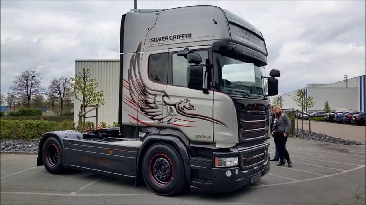 Scania r400 black griffin. Скания сильвер гриффин. Скания сильвер грифен r730. Блейк гриффин скания. Скания сильвер грифен r730.