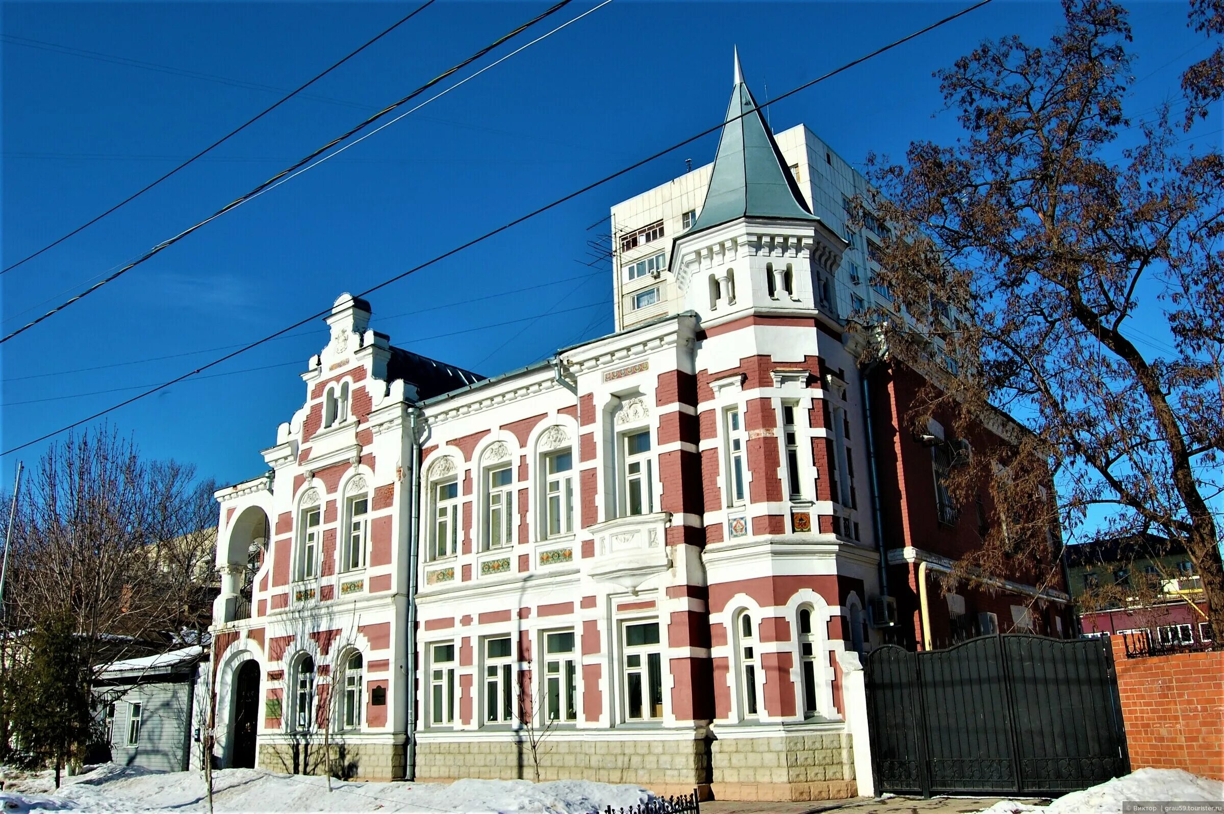 Модерн саратов. Особняк Зыбина Саратов. Особняк архитектора Петра Зыбина Саратов. Особняк п.м. Зыбина. Саратов особняк Модерн.