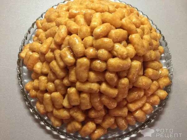 кукурузные палочки с ирисками. кукурузные палочки с ирисками. торт из кукурузных палочек и ирисок. баурсак из кукурузных палочек. чак чак из ирисок.