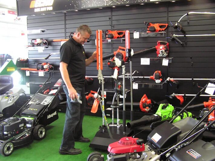 Магазин садовой техники адреса. Садовая техника. Садовая техника магазин. Техника Echo. Адреса магазинов по продаже садовой техники в СПБ.