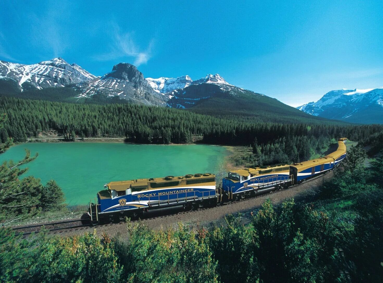 Поезд. Rocky Mountaineer (Канада). Rocky Mountaineer поезд. Rocky Mountaineer Train, Canada. Поезд в Канаде элитный роки Маунтейнер.