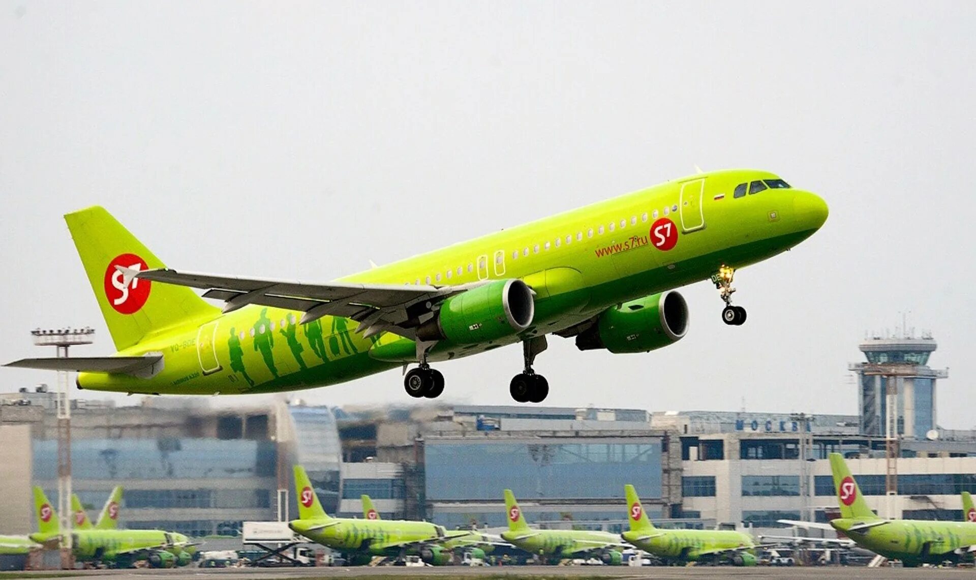 Эс севен купить билет. Самолёты авиакомпании s7 Airlines. А321 Нео s7. Самолет Джей Севен. Сибирские авиалинии s7.