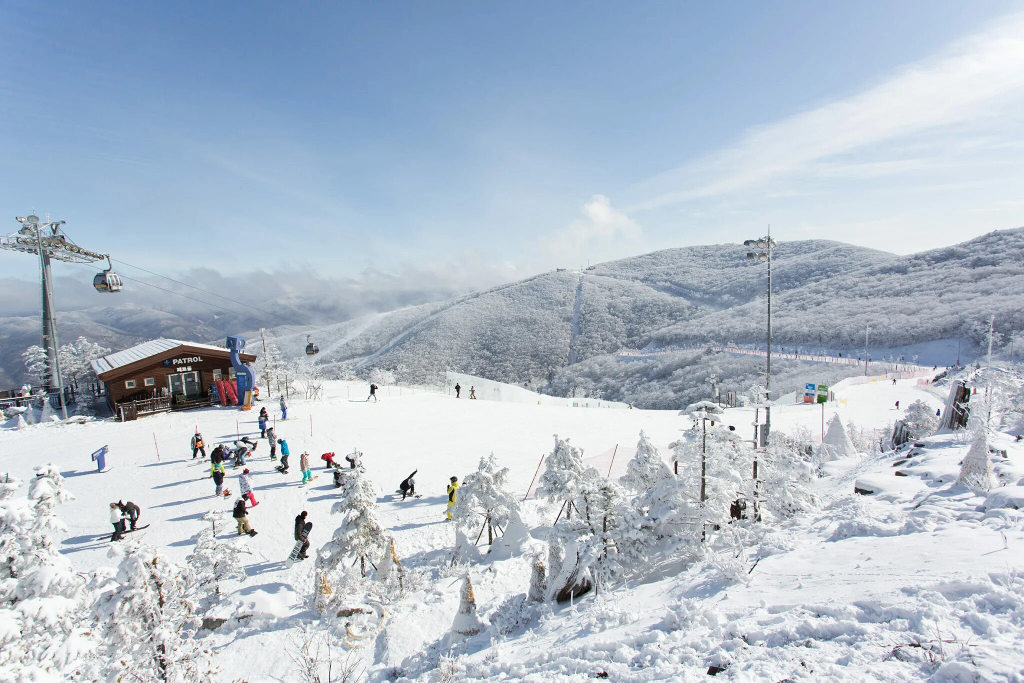 Северная корея горнолыжный курорт. Провинция Канвондо Южная Корея. Канвондо горнолыжный курорт. Курорт High 1 (Южная Корея. Ёнпхён горнолыжный курорт.