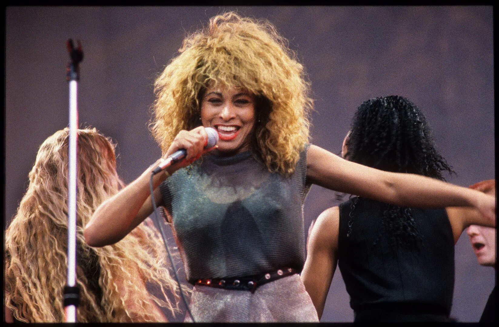 Tina Turner 1983. Tina Turner 1990. Пета тернер