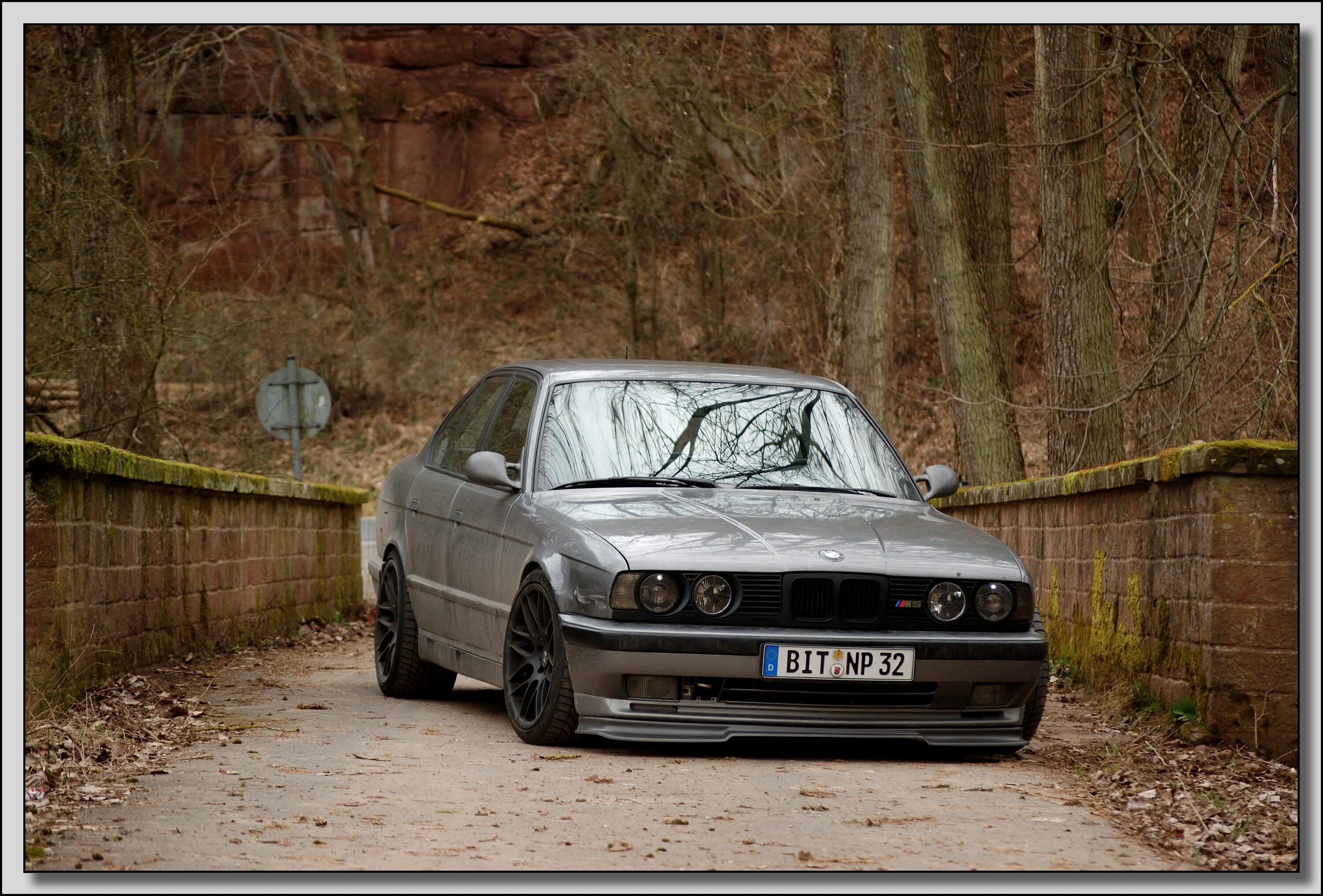 Почему е34. БМВ е34. БМВ м5 е34. BMW e34 м5. BMW e34 Grey.