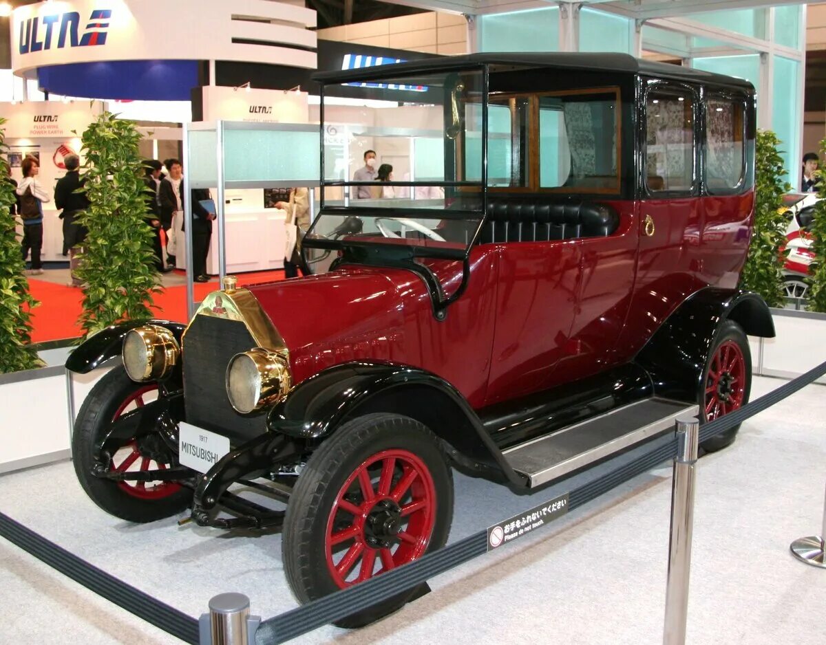 Первые серийные автомобили. Mitsubishi 1917. Mitsubishi model a. Автомобиль Mitsubishi model a 1917. Model a Mitsubishi 1921.