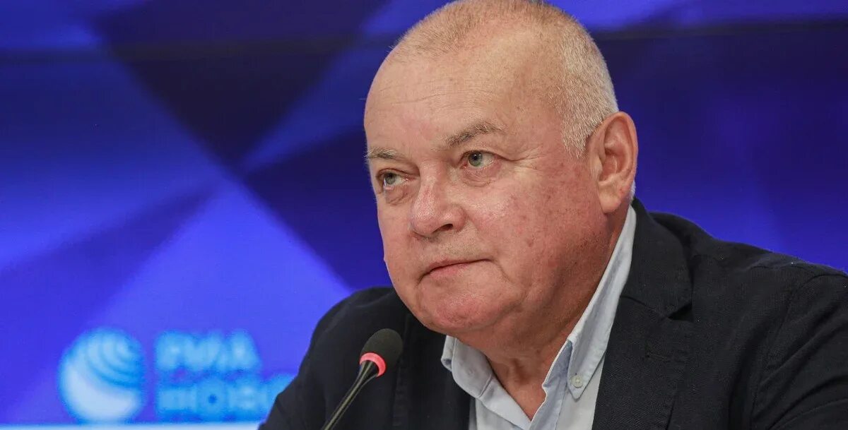 Дмитрий киселев 2022. Киселев ведущий программы вести. Киселев ведущий программы вести. Дмитрий киселев телеведущий. Корреспондент дмитрий киселев.