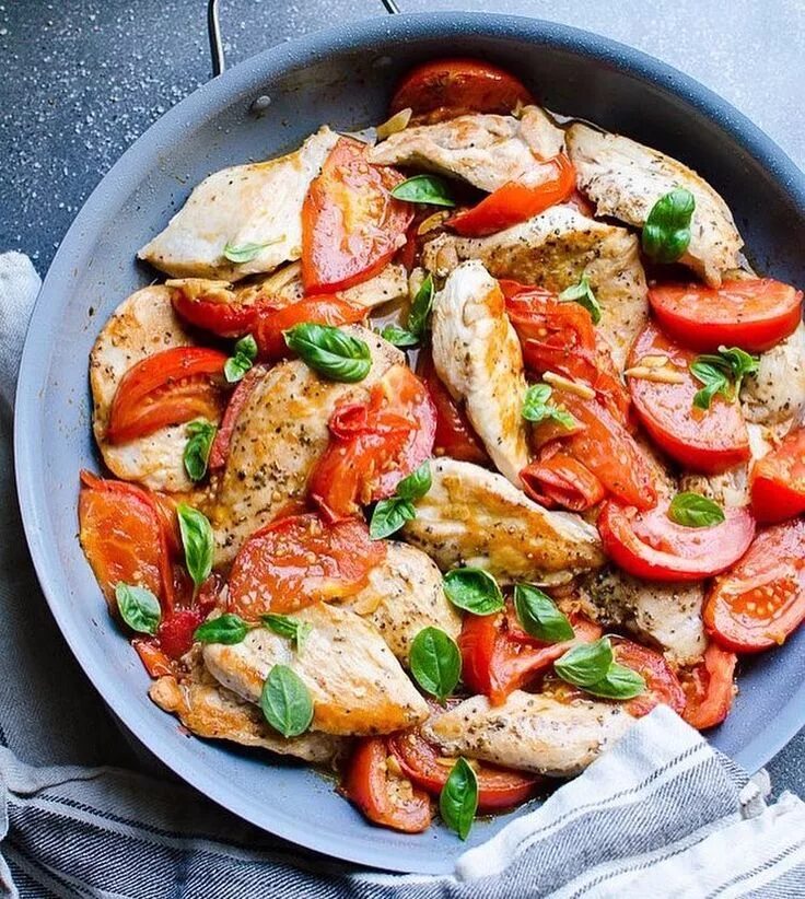 Помидоры куриная грудка макароны