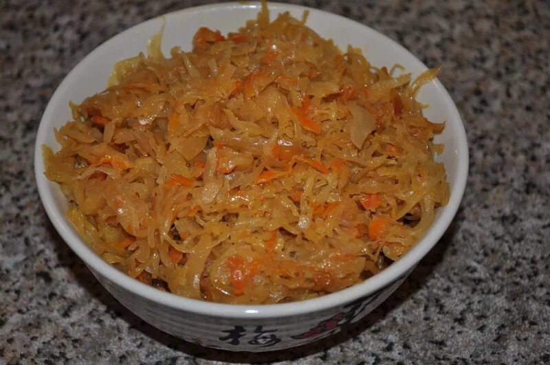 Как пожарить квашеную капусту